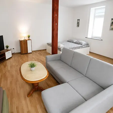 Prazska Apartment *